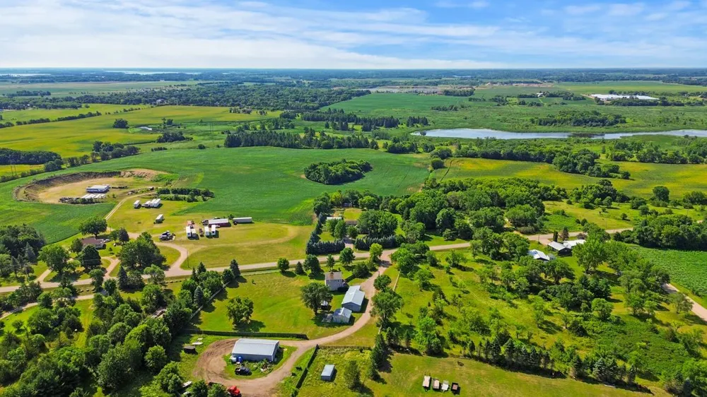 2761 90th Street NE Monticello, MN 55362