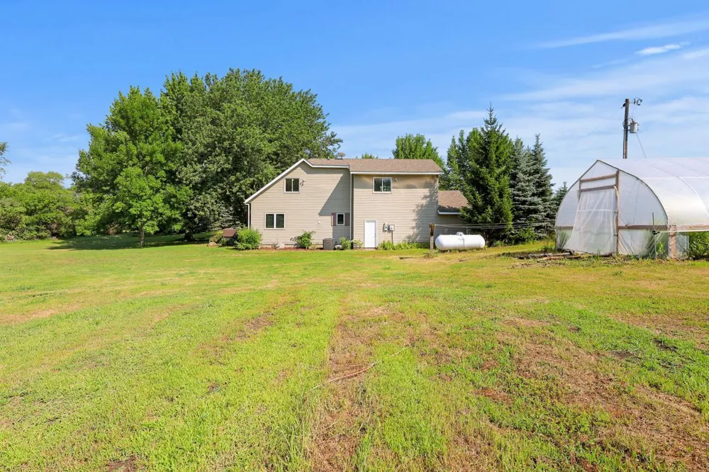 2761 90th Street NE Monticello, MN 55362