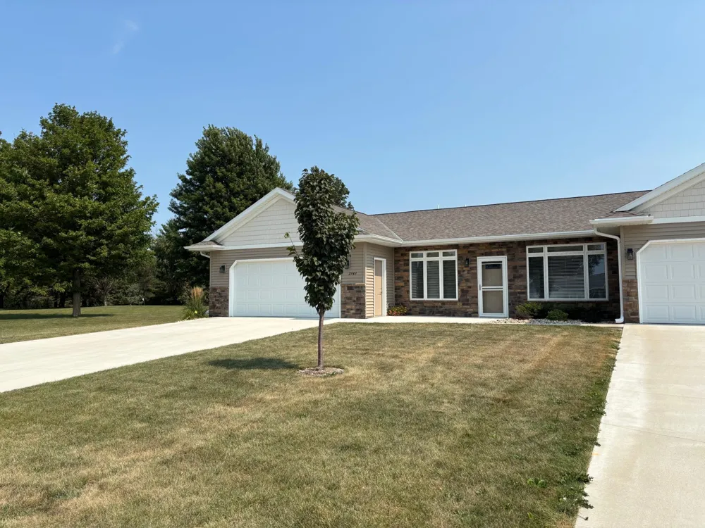 2343 Cherrywood Lane Worthington, MN 56187