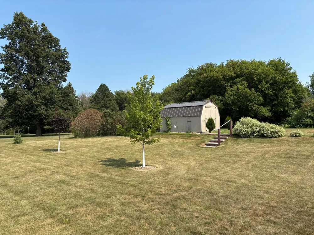 2343 Cherrywood Lane Worthington, MN 56187