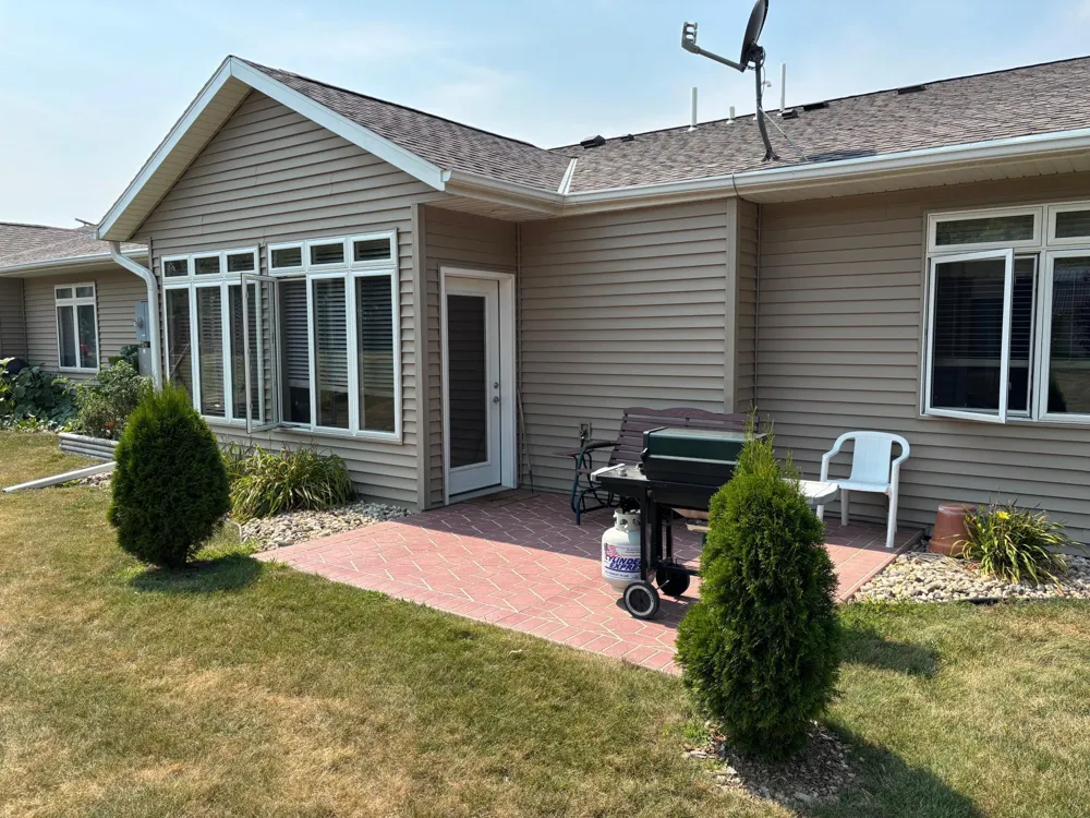 2343 Cherrywood Lane Worthington, MN 56187