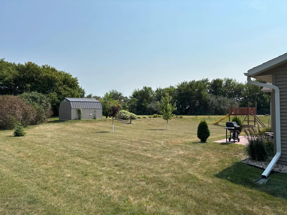 2343 Cherrywood Lane Worthington, MN 56187
