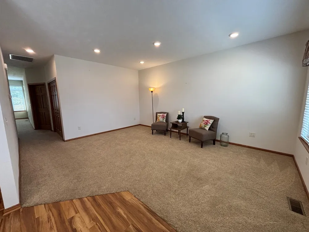 2343 Cherrywood Lane Worthington, MN 56187