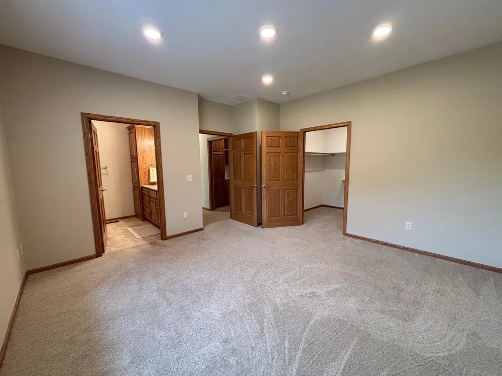 2343 Cherrywood Lane Worthington, MN 56187