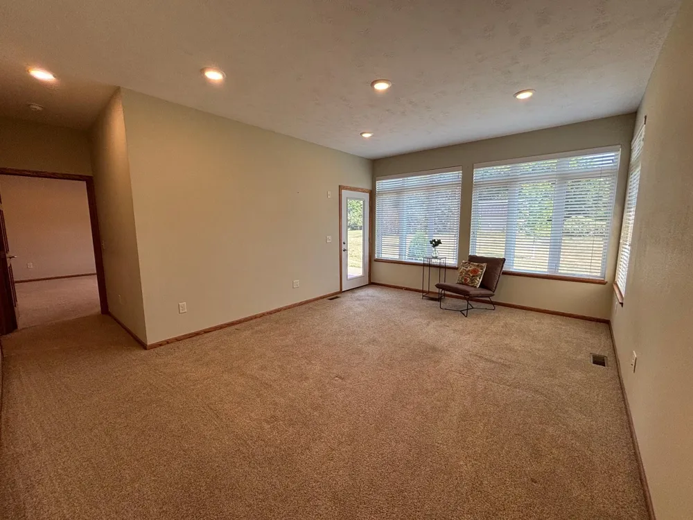 2343 Cherrywood Lane Worthington, MN 56187