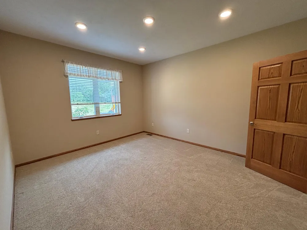 2343 Cherrywood Lane Worthington, MN 56187