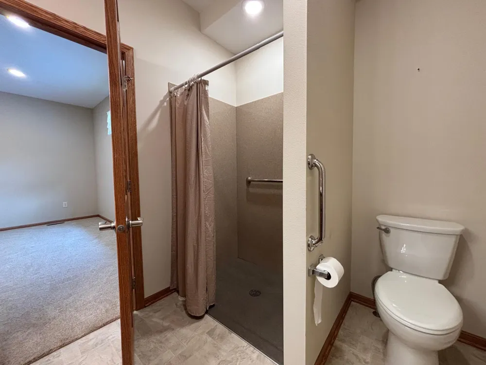 2343 Cherrywood Lane Worthington, MN 56187