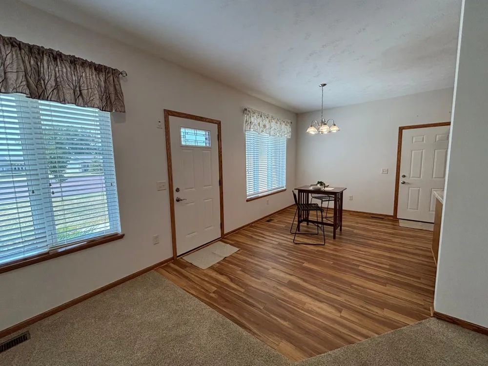 2343 Cherrywood Lane Worthington, MN 56187