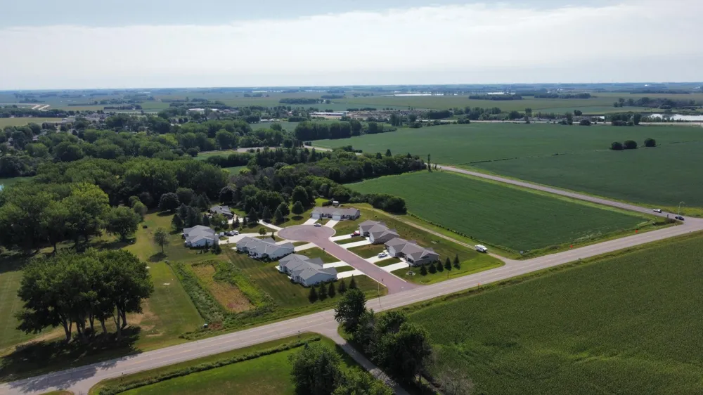 2343 Cherrywood Lane Worthington, MN 56187