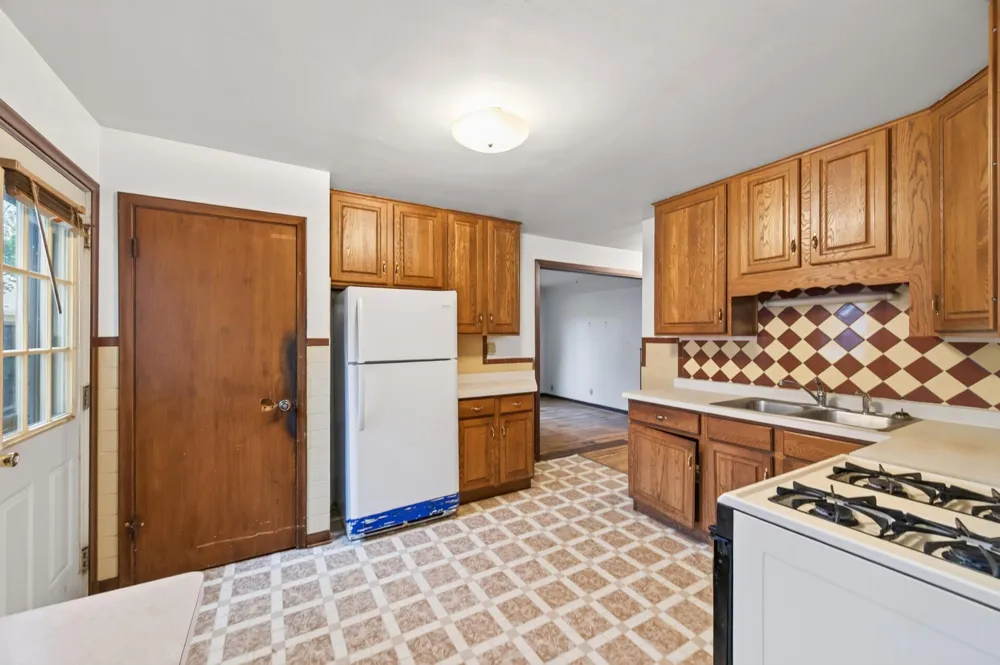 2551 Rainbow Lane New Brighton, MN 55112