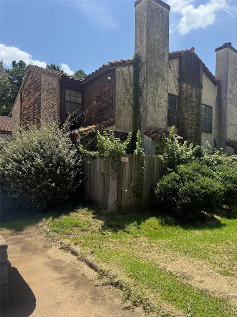 5454 Financial Plaza #12D