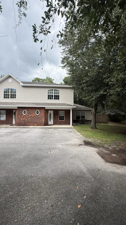 827 Fairview Drive