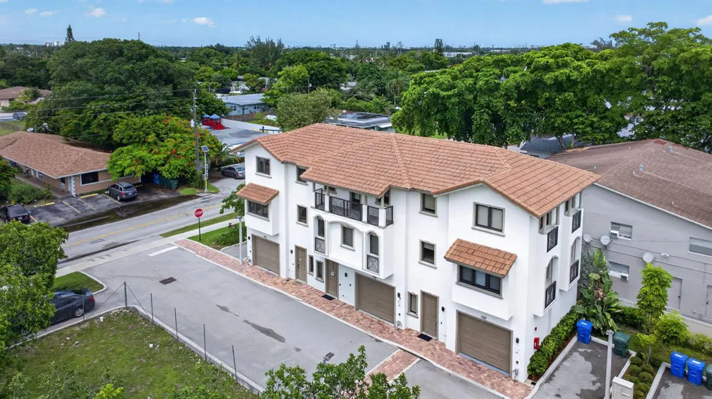 444 NW 41ST STREET Oakland Park, FL 33309