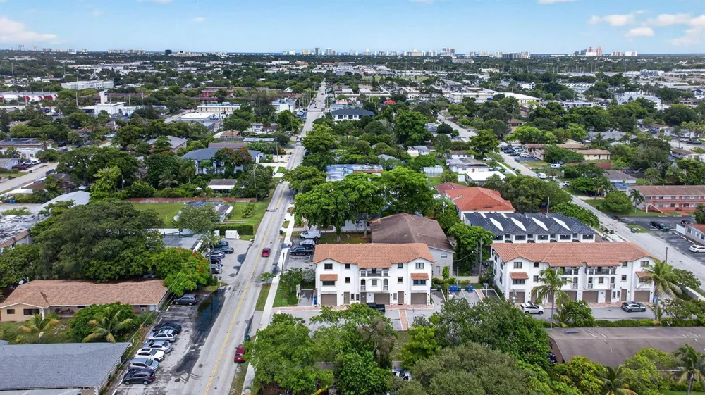 444 NW 41ST STREET Oakland Park, FL 33309