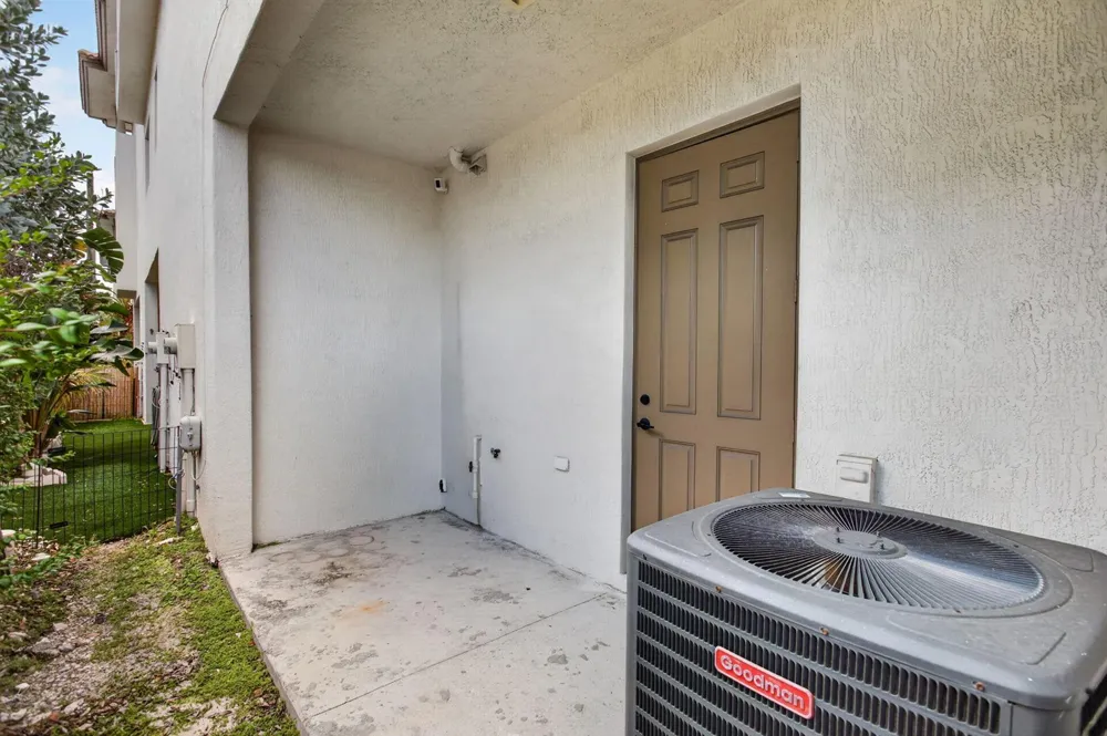 444 NW 41ST STREET Oakland Park, FL 33309