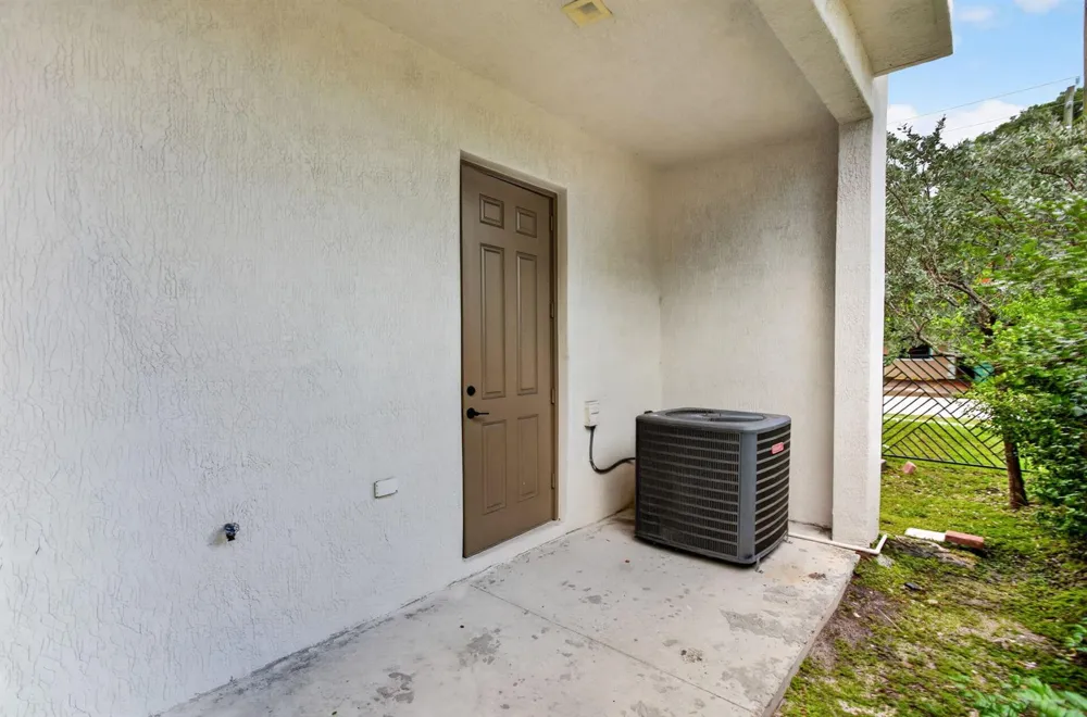 444 NW 41ST STREET Oakland Park, FL 33309