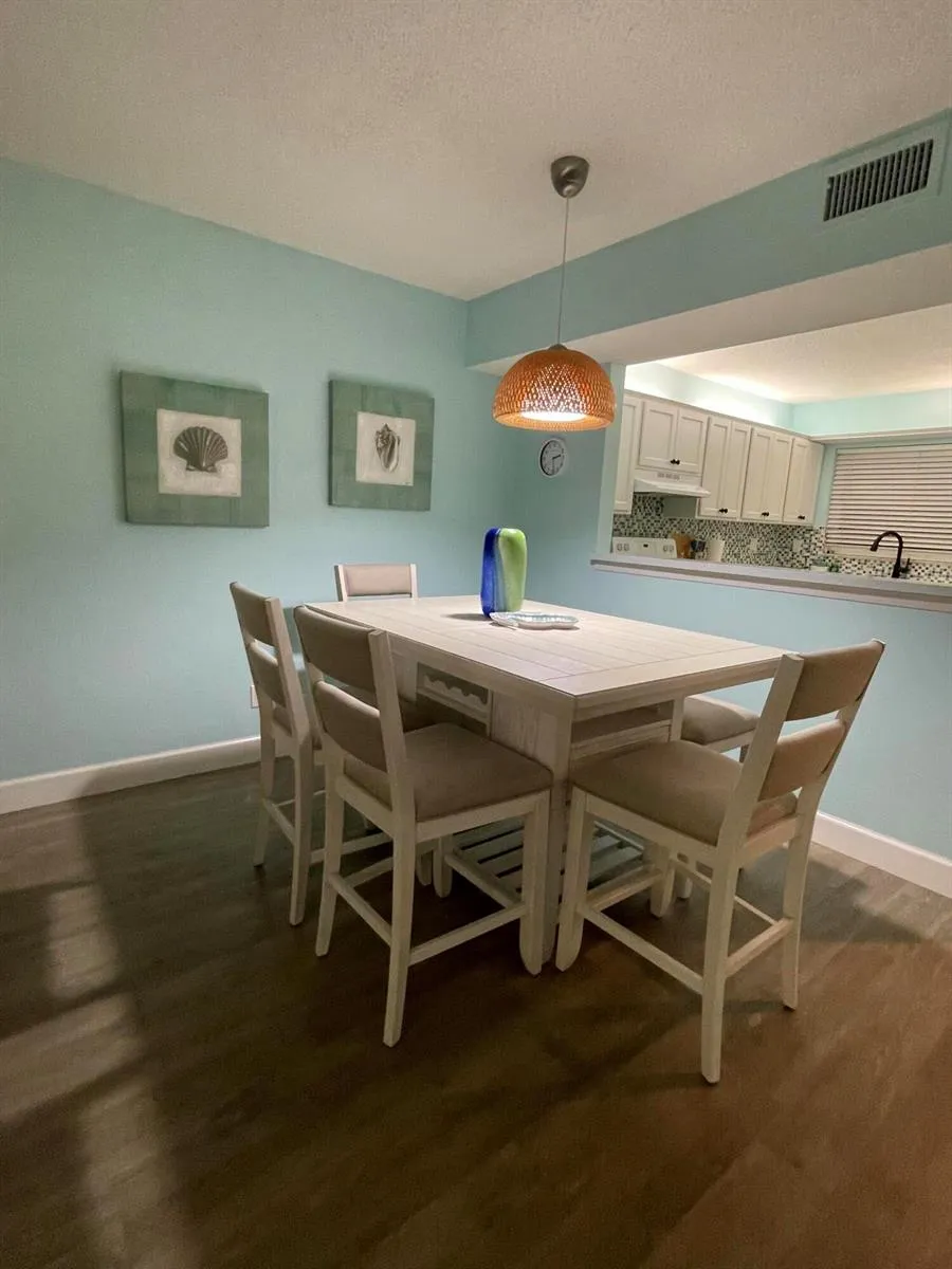 1210 SE PARKVIEW PLACE #E3 Stuart, FL 34994