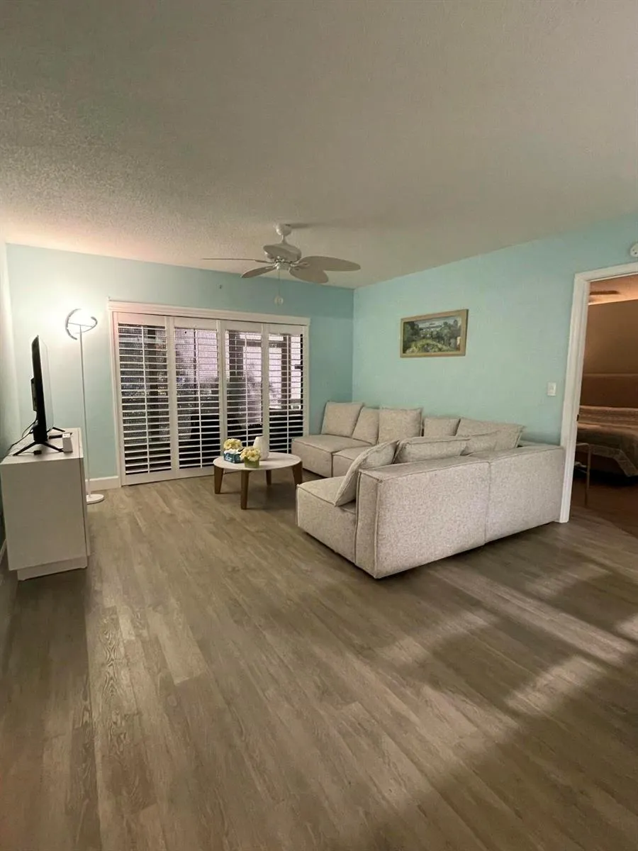 1210 SE PARKVIEW PLACE #E3 Stuart, FL 34994