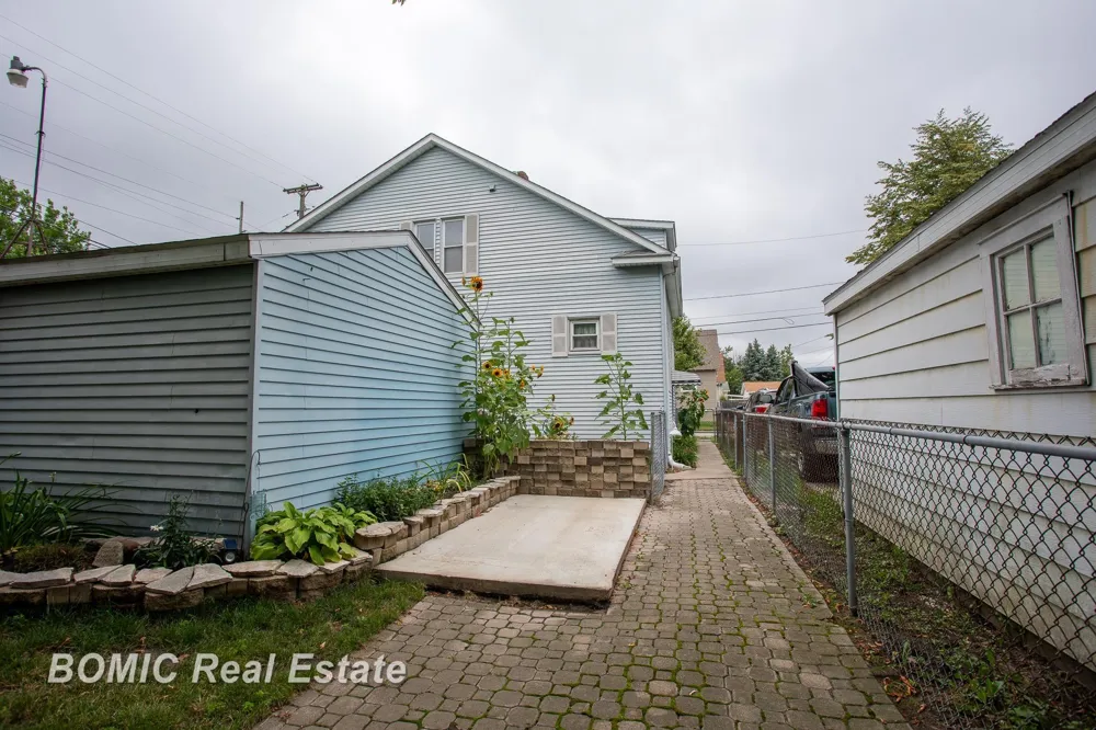 1101 S Farragut Street Bay City City, MI 48708