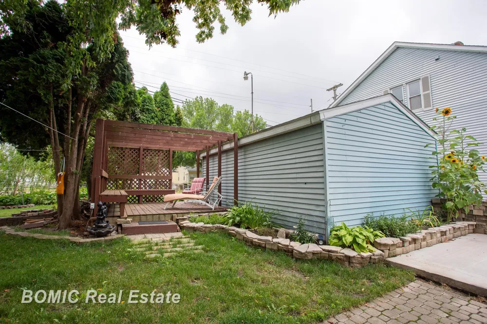 1101 S Farragut Street Bay City City, MI 48708