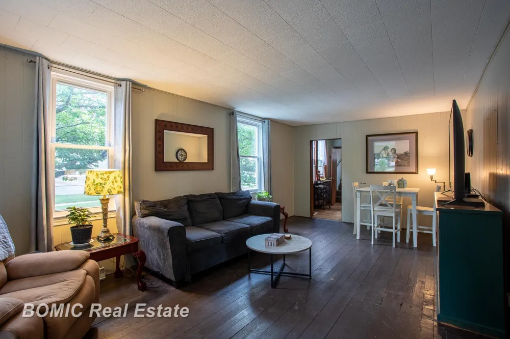1101 S Farragut Street Bay City City, MI 48708