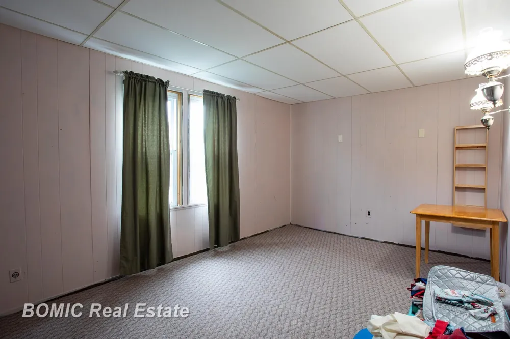 1101 S Farragut Street Bay City City, MI 48708