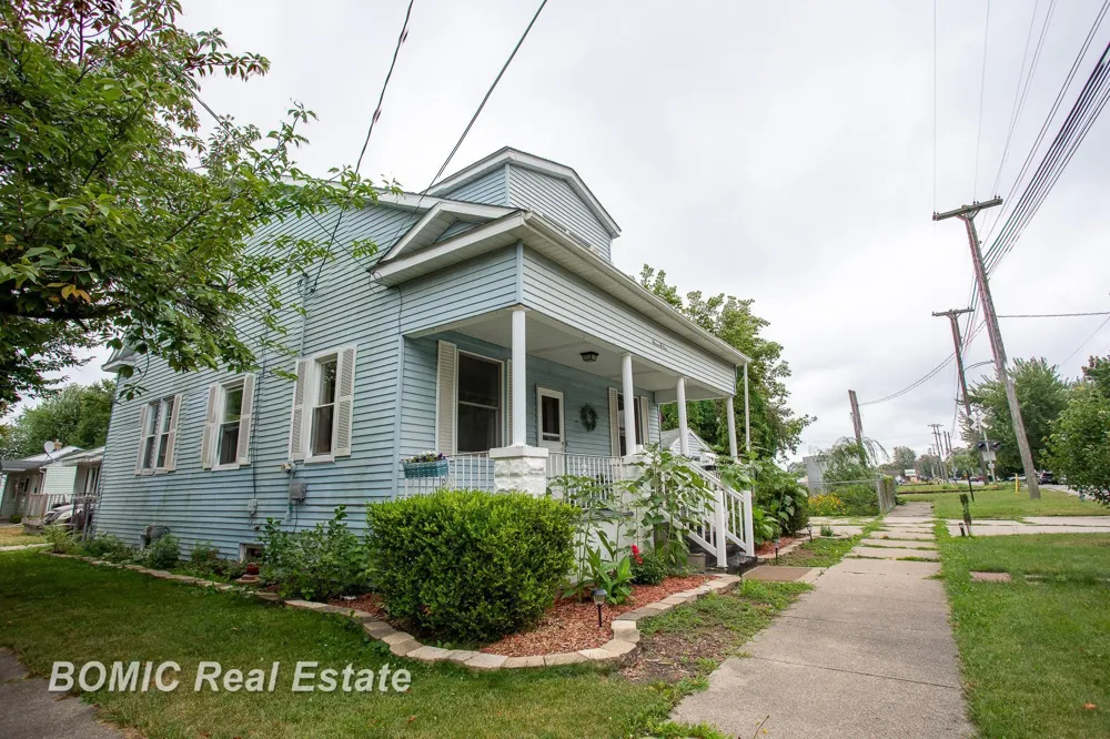 1101 S Farragut Street Bay City City, MI 48708