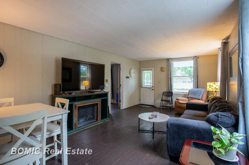 1101 S Farragut Street Bay City City, MI 48708