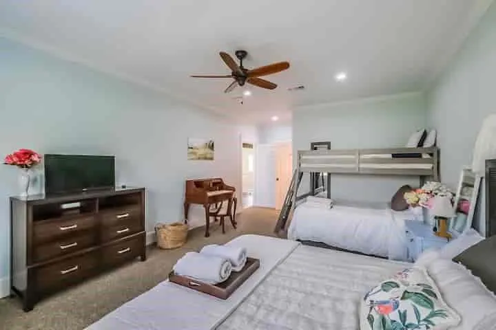 139 Jay Lane Bellville, TX 77418