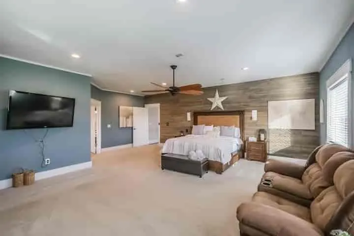 139 Jay Lane Bellville, TX 77418