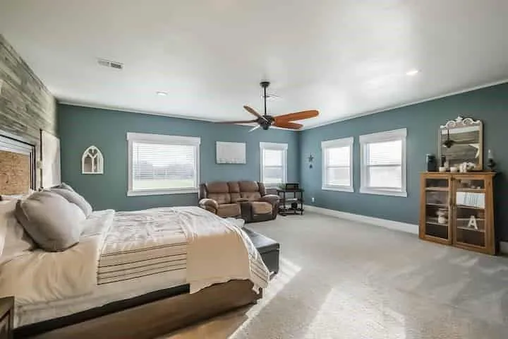 139 Jay Lane Bellville, TX 77418