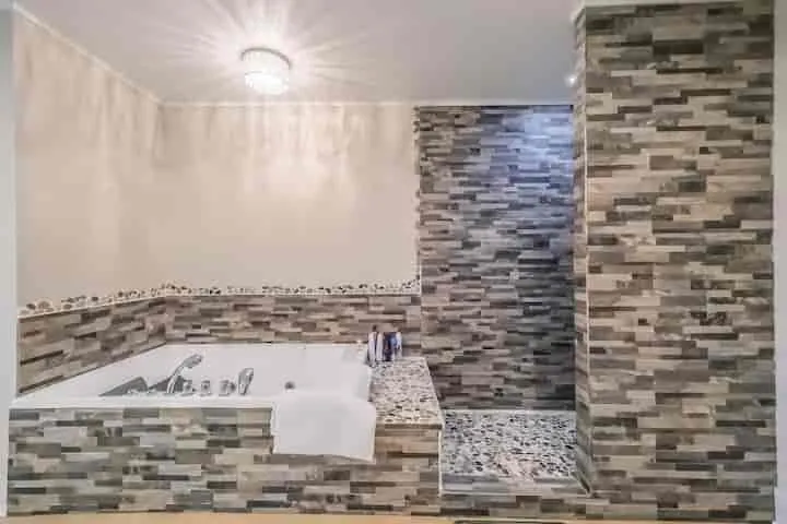 139 Jay Lane Bellville, TX 77418