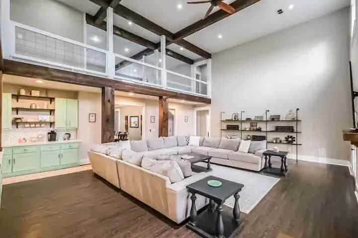 139 Jay Lane Bellville, TX 77418