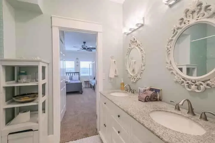 139 Jay Lane Bellville, TX 77418