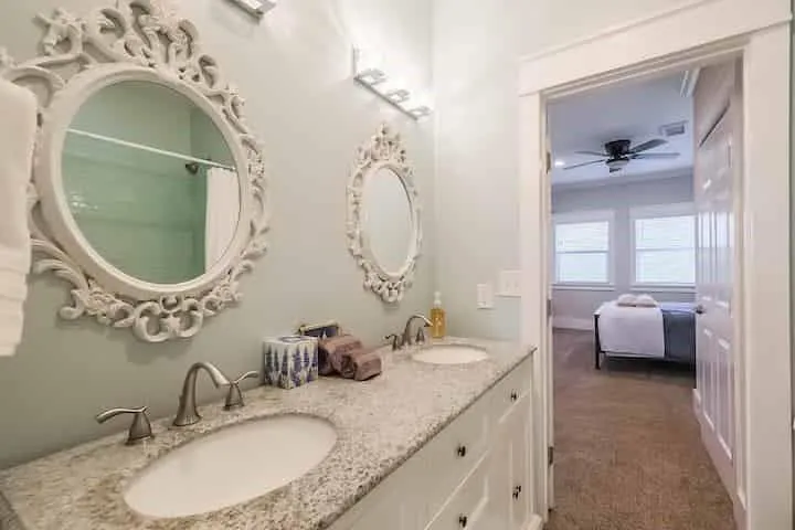 139 Jay Lane Bellville, TX 77418