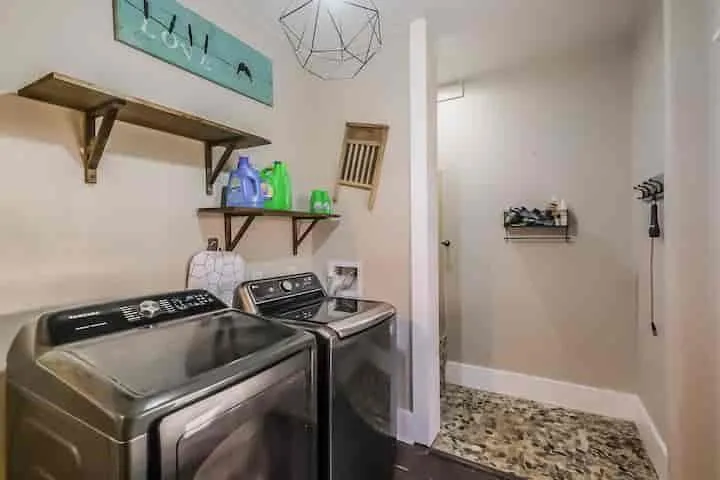 139 Jay Lane Bellville, TX 77418