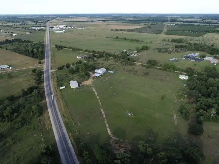 139 Jay Lane Bellville, TX 77418
