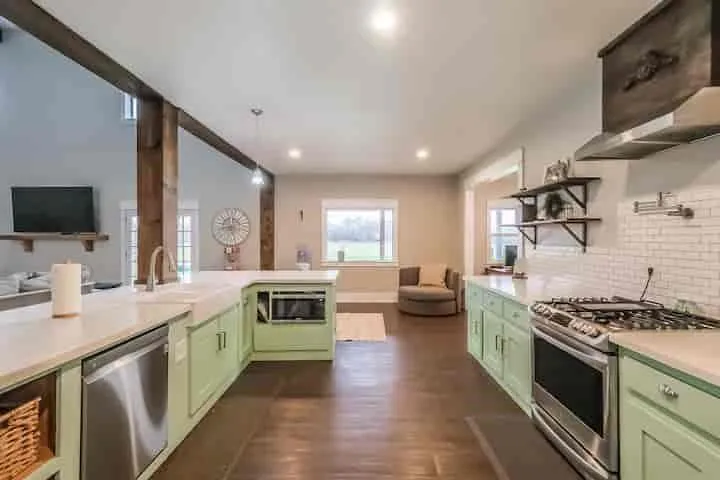 139 Jay Lane Bellville, TX 77418
