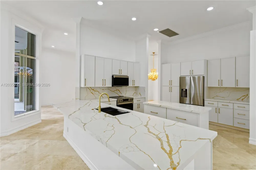 11021 Redhawk St Plantation, FL 33324