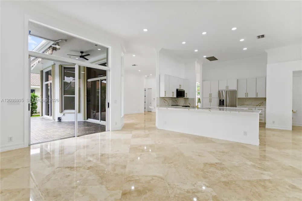 11021 Redhawk St Plantation, FL 33324