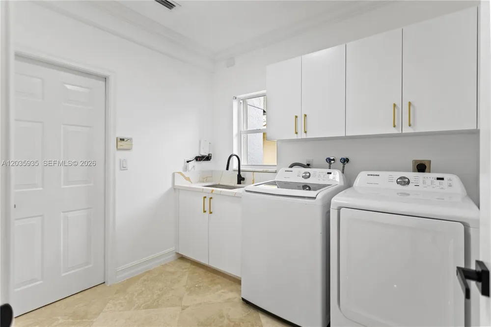 11021 Redhawk St Plantation, FL 33324