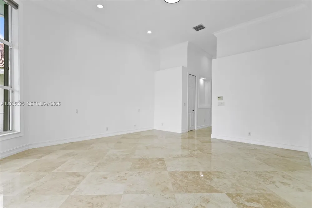 11021 Redhawk St Plantation, FL 33324