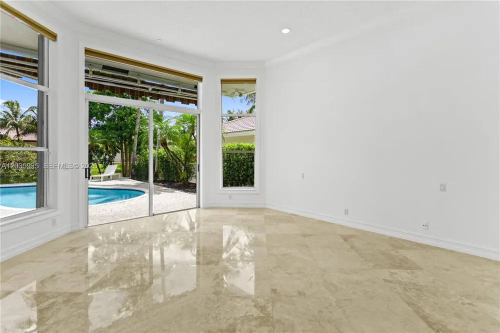 11021 Redhawk St Plantation, FL 33324