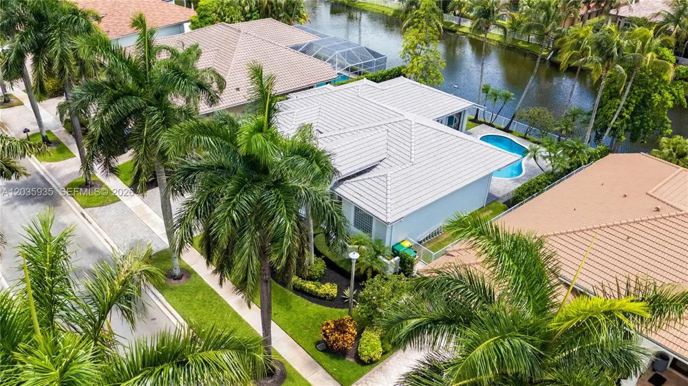 11021 Redhawk St Plantation, FL 33324