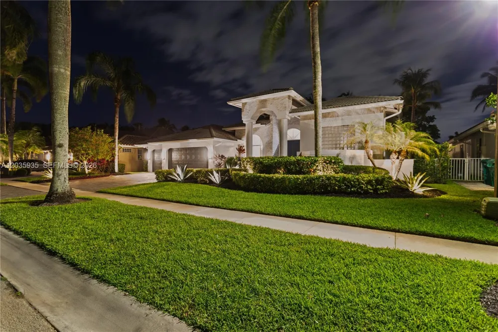 11021 Redhawk St Plantation, FL 33324