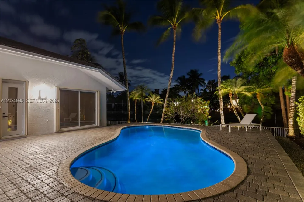 11021 Redhawk St Plantation, FL 33324
