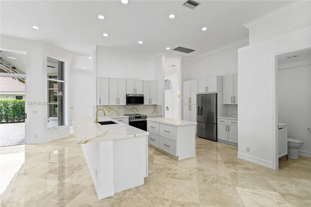 11021 Redhawk St Plantation, FL 33324