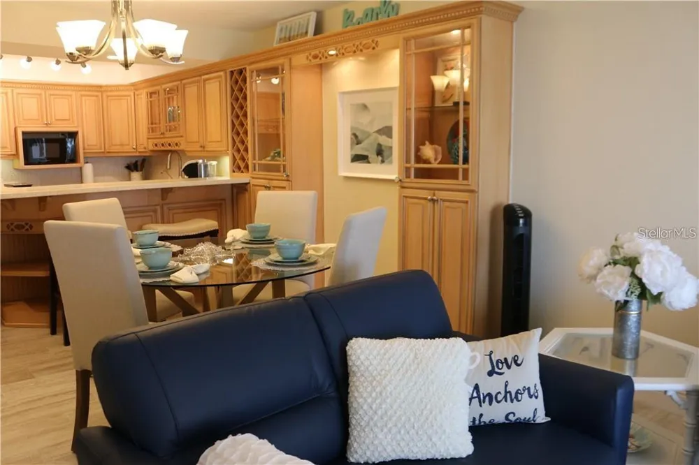 1460 GULF BOULEVARD #302 Clearwater, FL 33767