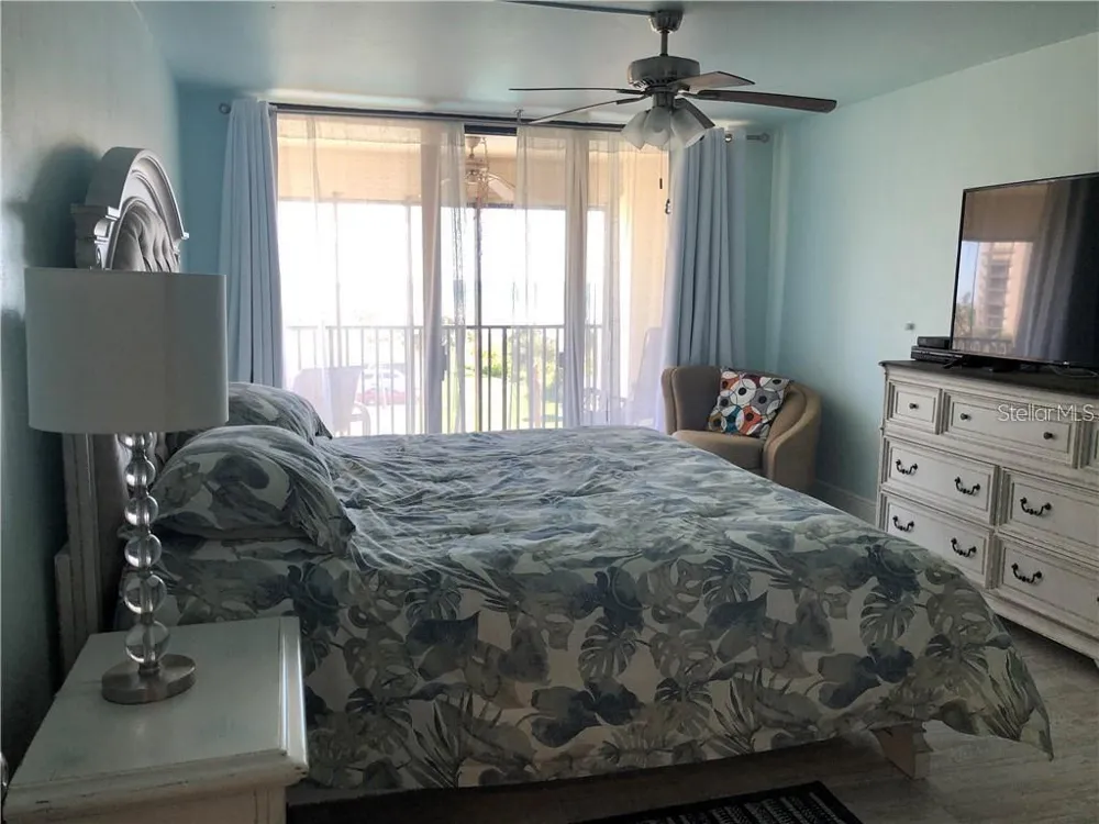 1460 GULF BOULEVARD #302 Clearwater, FL 33767