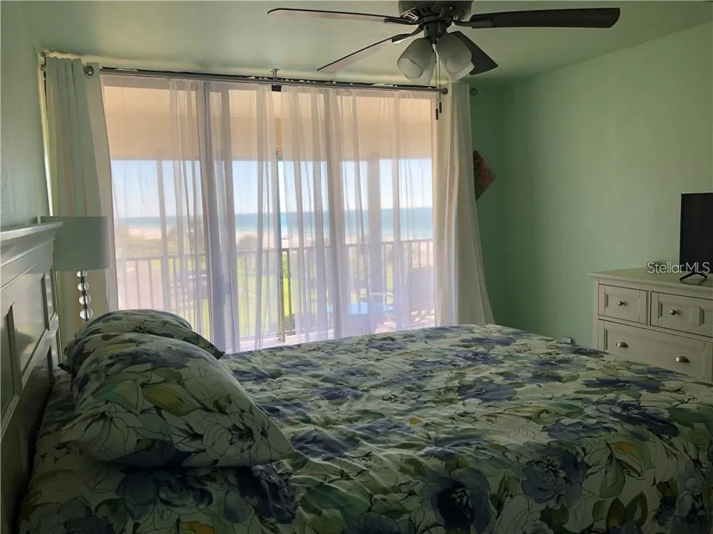 1460 GULF BOULEVARD #302 Clearwater, FL 33767